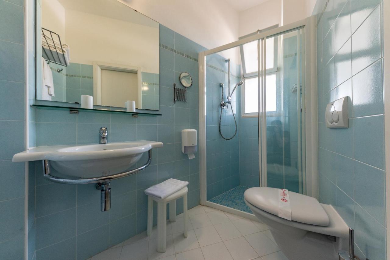 Hotel Escorial Cervia Exterior photo